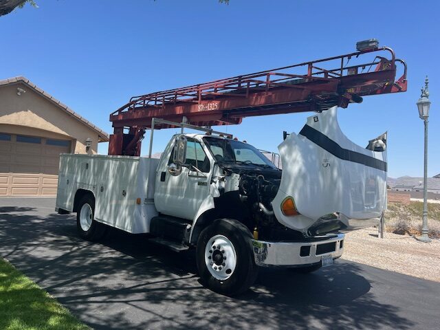 2007 F-750 crane truck_IMG_4287