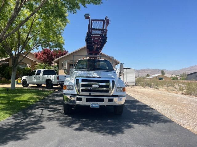 2007 F-750 crane truck_IMG_4288