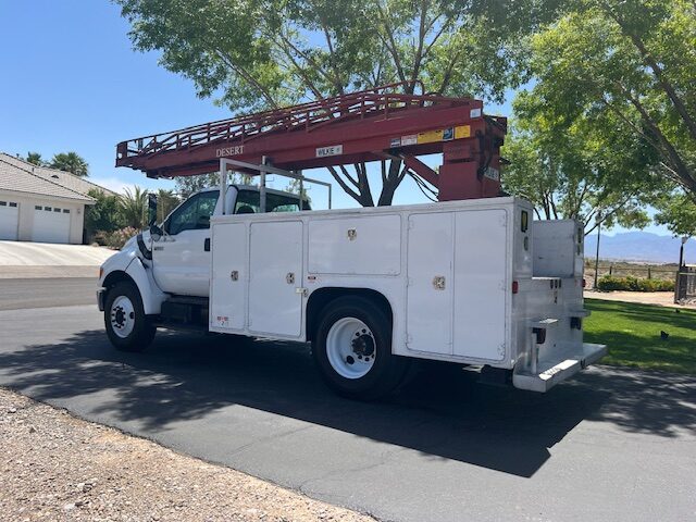 2007 F-750 crane truck_IMG_4291