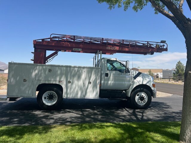 2007 F-750 crane truck_IMG_4294