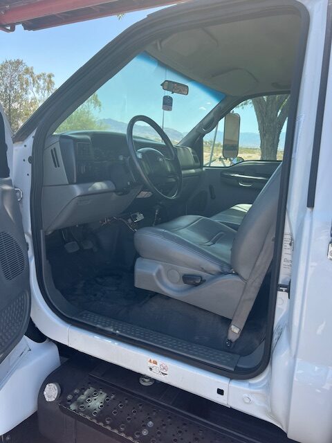 2007 F-750 crane truck_IMG_4302