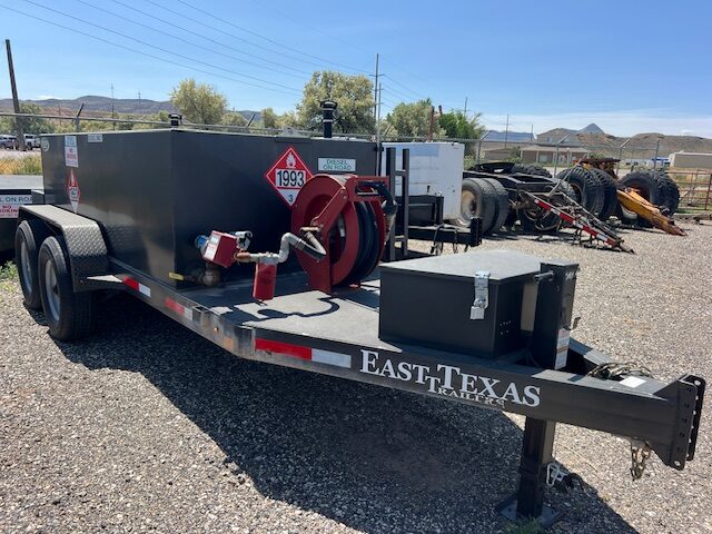990 gallon towable fuel tank_IMG_4347